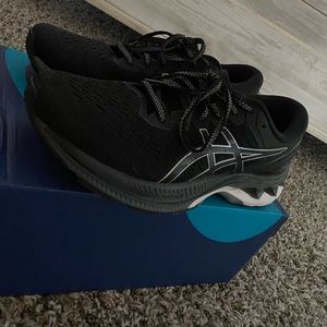 ASICS Gel Kayano 27